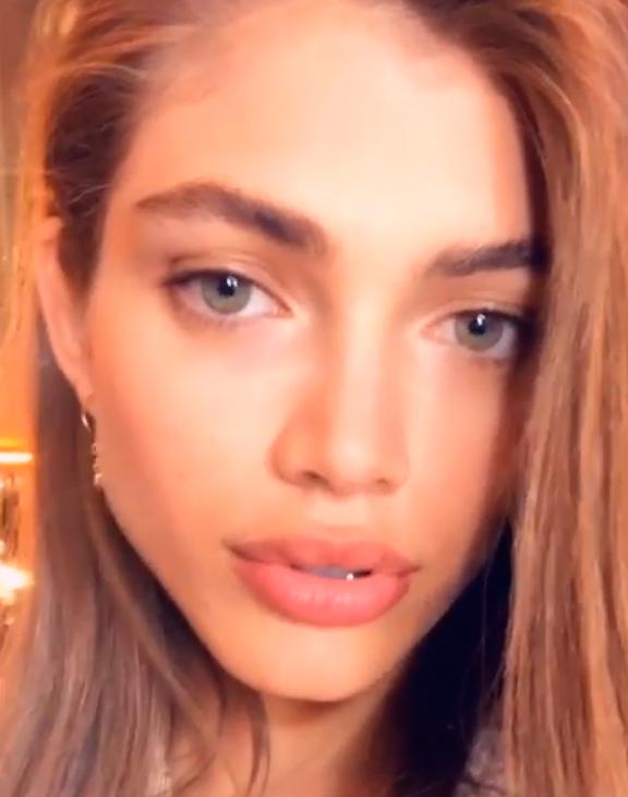 Victoria's Secret contrata primeira modelo trans; A Cearense Valentina  Sampaio de 22 anos será a representante da marca – : : CidadeMarketing : :