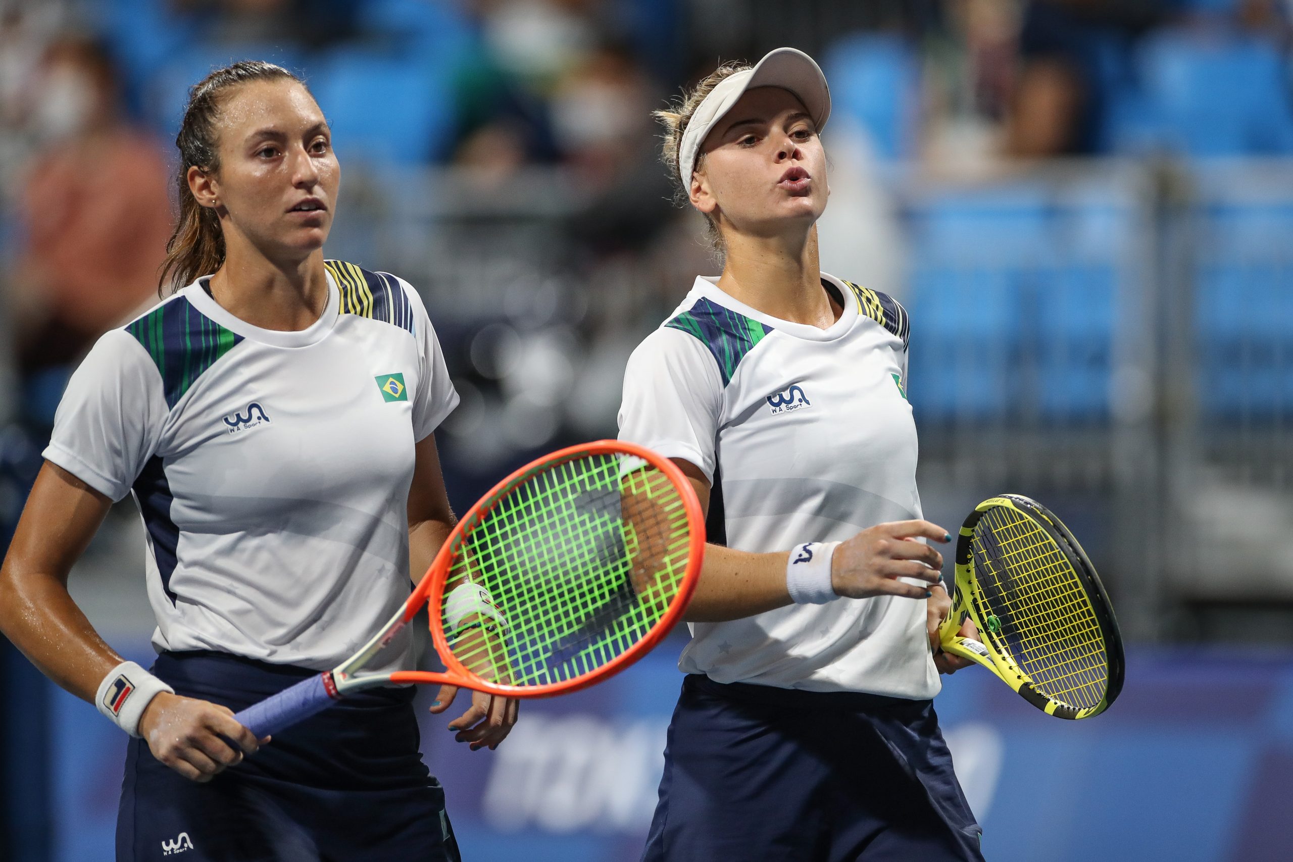 Dupla feminina leva bronze inédito no tênis em partida emocionante nos Jogos  de Tóquio