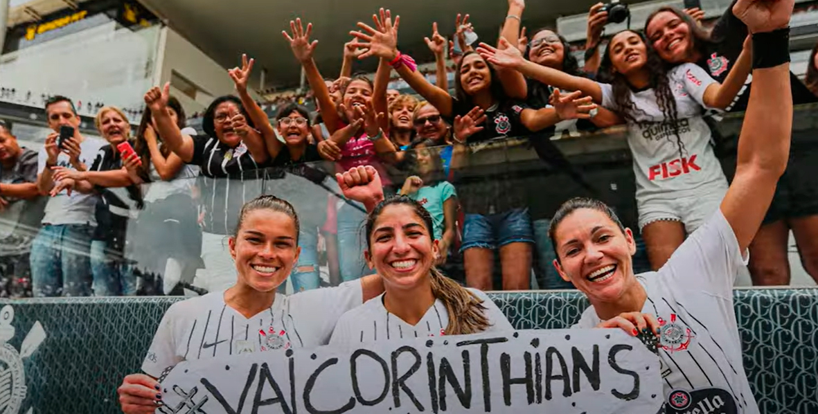 Torcida Feminina do Corinthians