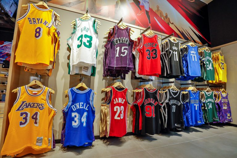NBA anuncia expansão no varejo físico com seis novas unidades NBA Store no país