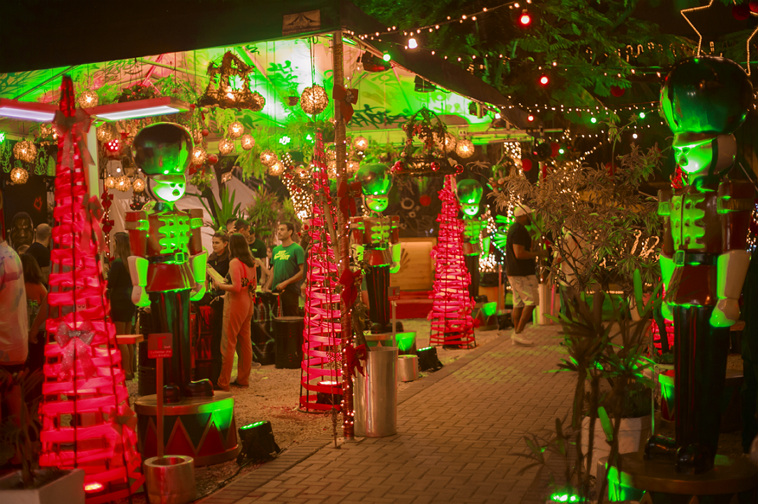 Coca-Cola estreia decoração de Natal “instagramável” em bar curitibano – :  : CidadeMarketing : :