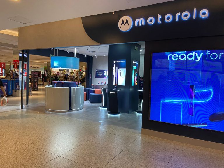 Com show da dupla de axé Rafa & Pipo Marques, Motorola inaugura primeira Motostore do Nordeste