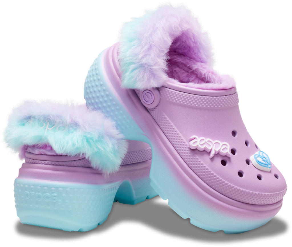 aespa カリナ crocs トレカ クロックス Crocs e banda de k-pop Aespa se juntam em collab para lançamento