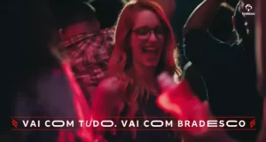 Com um toque de humor, a campanha destaca os benefícios para clientes do banco no festival