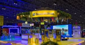 Estande do Banco do Brasil no Web Summit Rio 2025.