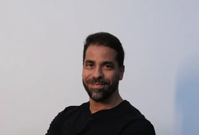 Rodolfo possui mais de 15 anos de experiência no mercado publicitário.
