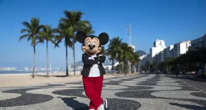 Mickey & Amigos passeando pelos pontos turísticos do Rio de Janeiro