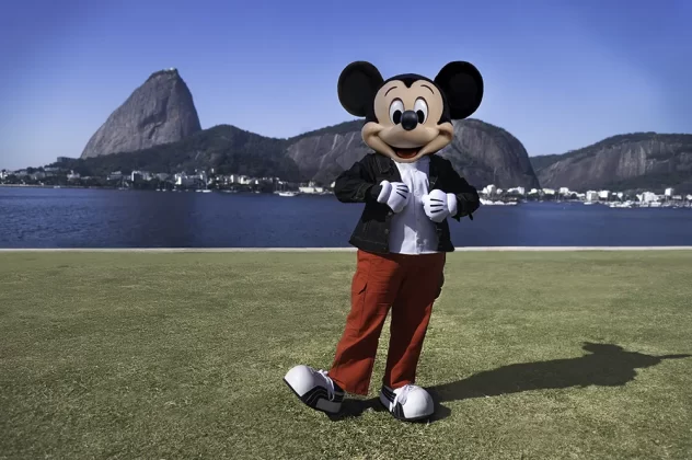 Mickey & Amigos passeando pelos pontos turísticos do Rio de Janeiro