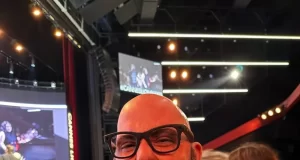 Episódio final inédito da série clássica foi produzido com apoio da Hasbro e Ogilvy Brasil e emocionou fãs na CCXP.