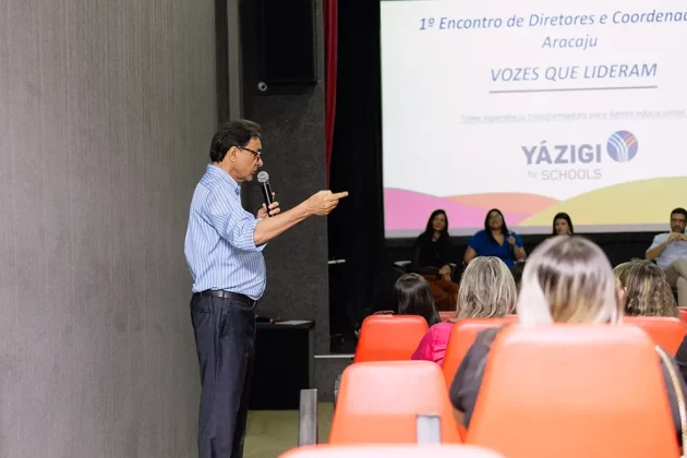 1º Encontro de Diretores e Coordenadores de Aracaju reuniu especialistas e gestores para discutir desafios da educação contemporânea.