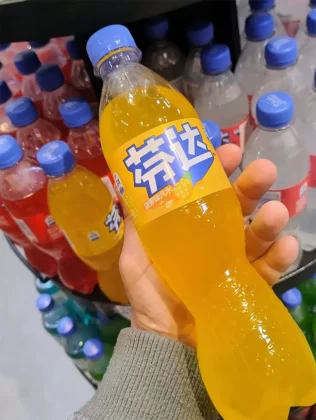 Pelas ruas do bairro, é possível experimentar o melhor da culinária japonesa e de outras culturas asiáticas.