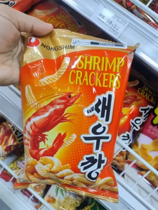 Pelas ruas do bairro, é possível experimentar o melhor da culinária japonesa e de outras culturas asiáticas.