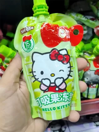 Pelas ruas do bairro, é possível experimentar o melhor da culinária japonesa e de outras culturas asiáticas.