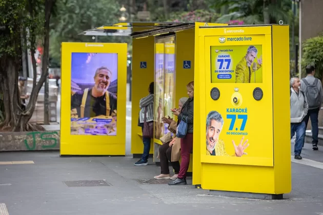 Com ação interativa, e-commerce distribui cupons de desconto em ponto icônico de São Paulo.