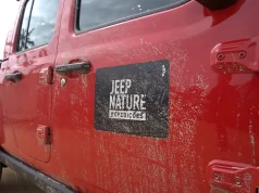 Jeep Nature desembarca em Goiânia com aventura off-road exclusiva para clientes da marca Após a trilha, os jeepeiros e jeepeiras serão recebidos com um almoço especial no Melt Cozinha de Chão.