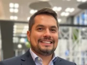 Vicente Neto é Co-CEO da EVEO. A EVEO é uma empresa de tecnologia, do setor de data center, atendendo empresas dos mais variados ramos, com produtos de infraestrutura como serviço, computação na nuvem e gerenciamento de servidores.