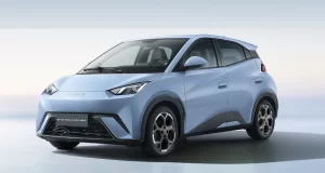 Em setembro, a BYD emplacou 9.934 veículos de passeio e conquistou a sétima posição no ranking geral, com 5,56% de market share.