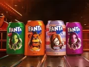 Fanta entra no clima de Halloween em parceria com China in Box Novo sabor Chucky’s Punch e embalagens colecionáveis chegam aos fãs.
