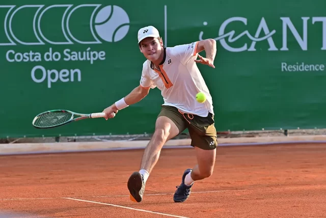 Americano número 92 do mundo é eliminado por jovem boliviano no Costa do Sauípe Open