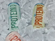 Mamba Water apresenta primeira água enlatada com proteína do Brasil Produto combina hidratação e 20g de colágeno Genu-in Life, da JBS.