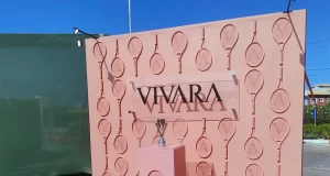 A joia foi produzida de forma artesanal pelos ourives da Vivara em sua fábrica localizada em Manaus.