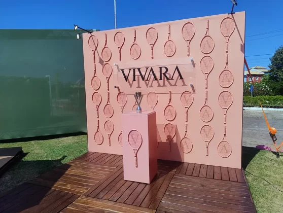 Espaço reúne marcas parceiras, gastronomia, lifestyle e celebra a história do tênis em um dos torneios mais aguardados da temporada.