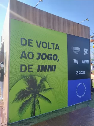 Espaço reúne marcas parceiras, gastronomia, lifestyle e celebra a história do tênis em um dos torneios mais aguardados da temporada.