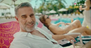 Com o mote “Escolha viajar acumulando milhas”, a ação criada pela Graphene by IPG reforça o LATAM.com como o hub completo para reservas e benefícios do programa LATAM Pass.