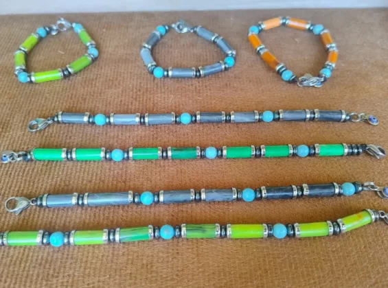 Criada por Peter Ting, a marca se tornou referência nacional ao reciclar materiais esportivos e transformá-los em objetos de memória afetiva, unindo esporte, design e educação ambiental.