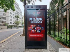 Nestlé e Netflix levam universo de Stranger Things para perto dos fãs Ação imersiva transforma pausa de episódio em experiência dentro da série e inclui produtos gratuitos, ativações urbanas e embalagens especiais da linha ChocoBakery