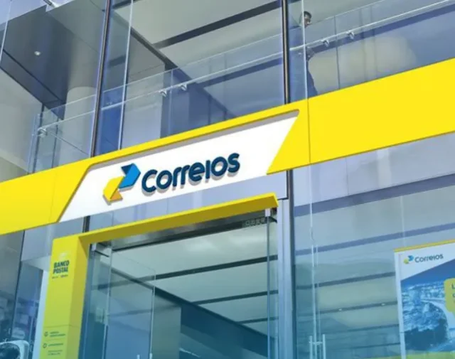 Com aval do Tesouro Nacional, estatal contará com financiamento de cinco bancos para viabilizar plano de recuperação e enfrentar dificuldades financeiras. Correios em crise: Tesouro Nacional aprova operação de crédito de R$ 12 bilhões