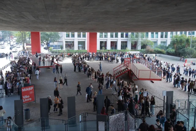 Público recorde ocorre em ano que museu dobra de tamanho, com e abertura do novo edifício e a concessão do Vão Livre, e também realiza exposição de Monet