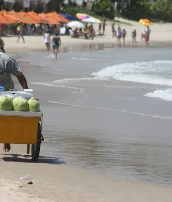 O que muda em Porto de Galinhas é apenas o tempero? Porto de Galinhas enfrenta denúncias de agressão e práticas abusivas contra turistas. Entenda o caso, os direitos violados e como se proteger.