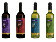 Qualitá lança nova linha de vinhos de mesa Qualitá, marca exclusiva do GPA, lança nova linha de vinhos de mesa nas versões tinto e branco, seco e suave. Os rótulos chegam para atender diferentes paladares e fortalecer o portfólio da marca, acompanhando o crescimento do consumo de vinhos no Brasil. Disponíveis no Pão de Açúcar, Extra Mercado e aplicativos da rede.