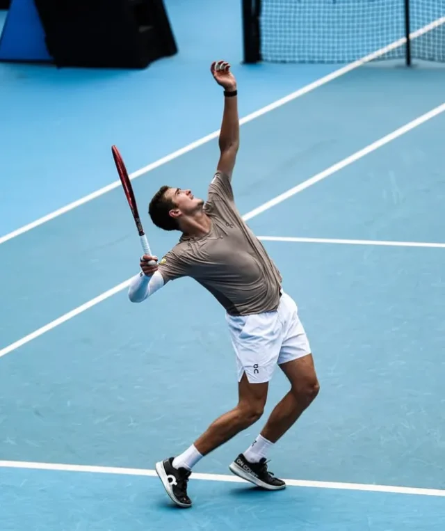 Brasileiro pode enfrentar Jannik Sinner na terceira fase.