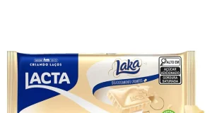Anvisa determina recolhimento do lote CC28525493 do chocolate branco Laka após erro de embalagem que omitiu informação sobre glúten e pode causar riscos à saúde.