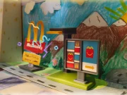 Miniaturas do McDonald’s chegam ao McLanche Feliz Coleção “Little McDonald’s” traz 14 brinquedos inéditos no Brasil que recriam o universo do Méqui em versão miniatura.