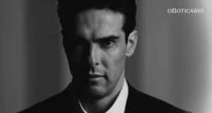 Boticário lança campanha de Malbec Black Legend com Kaká e Cannavaro no Maracanã, unindo perfumaria, futebol e legado em uma narrativa icônica.