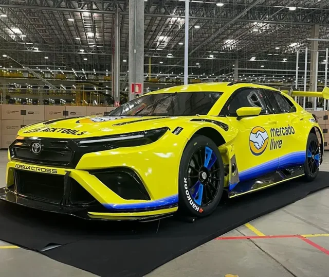Mercado Livre cria equipe própria para disputar a Stock Car Pro Series e amplia estratégia no automobilismo brasileiro.