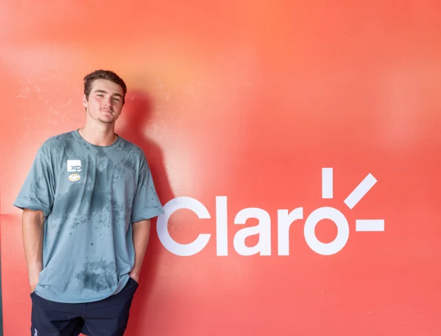 Claro e Yes Tennis fortalecem o tênis brasileiro com João Fonseca, investindo em jovens talentos, infraestrutura e preparação para o Rio Open 2026.