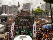 Jeep apoia Galo da Madrugada e leva Compass Blackhawk ao Carnaval 2026 Jeep apoia o Galo da Madrugada 2026 e leva o Compass Blackhawk como carro oficial do maior bloco de Carnaval do mundo.