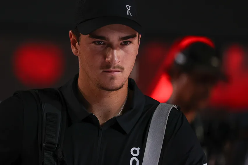 Operadora investe em estúdio, VR, IA e robótica no maior torneio da América do Sul.