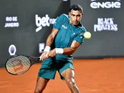 Brasileiros iniciam com o pé direito no primeiro dia de Rio Open Brasil começa com vitórias no Rio Open 2026. Thiago Monteiro e Igor Marcondes avançam no qualifying do ATP 500.