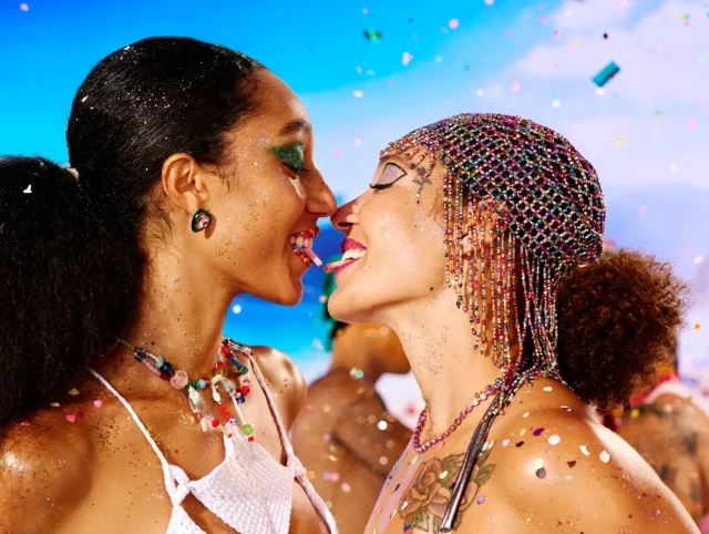 Trident lança “Masca, Beija e Destrava” no Carnaval 2026 com Kiss Cam, beijômetro e ativações no Nordeste e Camarote Salvador.