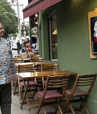Novo episódio de Pesadelo na Cozinha mostra crise em restaurante de São Paulo Erick Jacquin tenta salvar restaurante sem liderança em novo episódio de Pesadelo na Cozinha, exibido pela Band às 22h30.