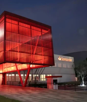 CEO do Santander Brasil, Mario Leão, deixará o cargo e sucessão já está definida Santander Brasil anuncia saída do CEO Mário Leão até 2026 e confirma Gilson Finkelsztain como sucessor. Veja detalhes da transição.