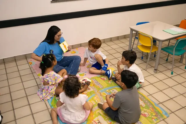 Aprender inglês desde a infância fortalece o desenvolvimento cognitivo, cultural e social das crianças. Yázigi Aracaju oferece ensino do idioma a partir dos 3 anos.