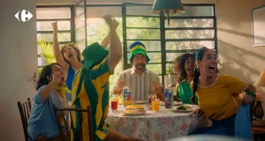 Campanha multicanal conecta consumo, cultura e futebol com releitura de clássico de Martinho da Vila e ações digitais.
