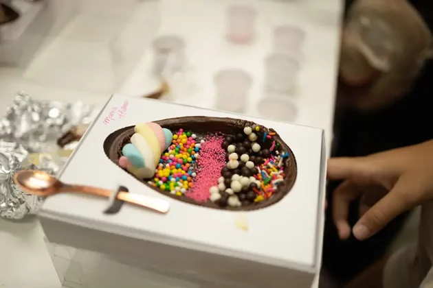 Y&aacute;zigi Aracaju aposta em temas afetivos e experi&ecirc;ncias culturais para ensinar ingl&ecirc;s a crian&ccedil;as, estimulando aprendizado e repert&oacute;rio desde os 3 anos.