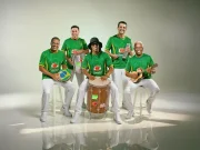 Ivete Sangalo e campeões do penta fazem esquenta antes de amistoso da Seleção Brasileira Ivete Sangalo e os campeões mundiais Ronaldinho Gaúcho, Edílson, Júnior, Belletti e Denílson participam de show especial no Maracanã antes do amistoso da Seleção Brasileira.